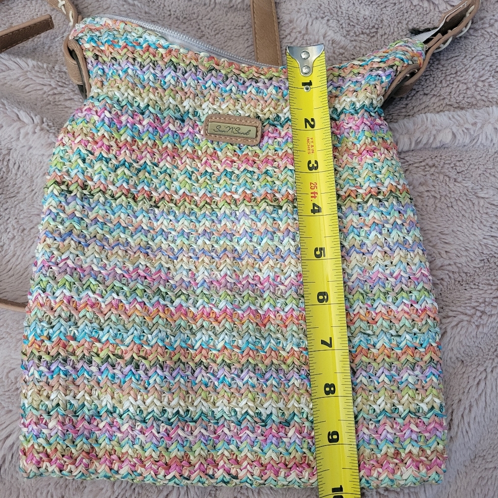 Colorful Woven Shoulder Bag - Picture 3 of 7